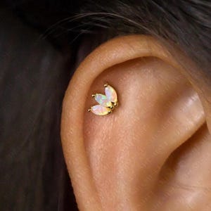 3-Leaf Opal Stud, Threadless Flat Back Earring, Minimalist Style, A-SS584