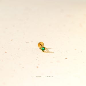 Tiny Square Emerald Stone Threadless Flat Back Nose Stud, 20,18,16ga, 5-10mm, Unisex, Surgical Steel, SHEMISLI SS557