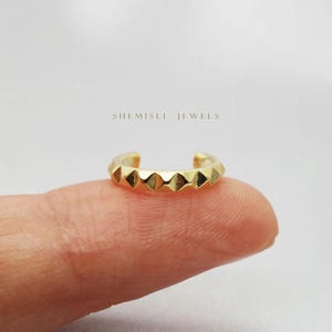 Angled Ear Cuff, Conch Earring, Minimalist Style, A-SF051