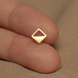 Tiny Square and Triangle Threadless Flat Back Earring, 20,18,16ga, 5-10mm Unisex, Surgical Steel SHEMISLI SS1215