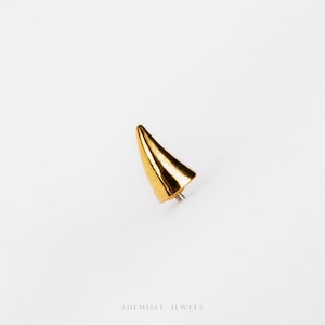 Tiny Curved Spike Threadless Flat Back Earring, 20,18,16ga, 5-10mm Unisex, Surgical Steel SHEMISLI SS1140