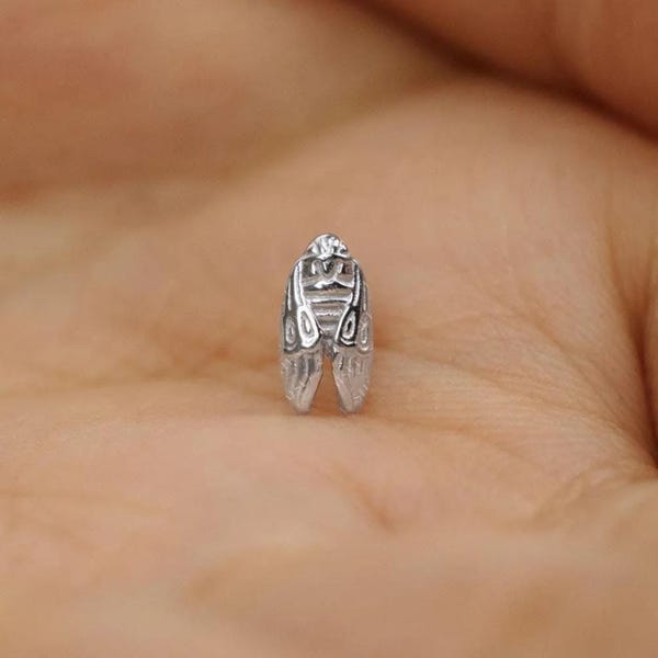 Cicada Stud, Threadless Flat Back Earring, Minimalist Style, A-SS1081