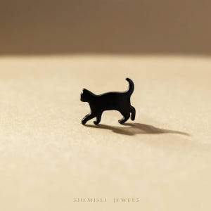 Walking Black Cat Stud, Threadless Flat Back Earring, Minimalist Style, A-SS991
