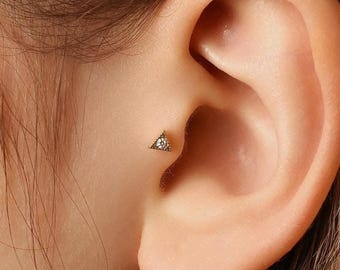 White Triangle Tragus Stud, Threadless Flat Back Earring, Minimalist Style, A-SS554
