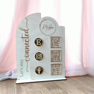Letrero de madera con código QR de redes sociales personalizado / Letrero de mesa de madera grabado para Instagram / Letrero de doble capa con logotipo comercial / Soporte comercial con triple ícono