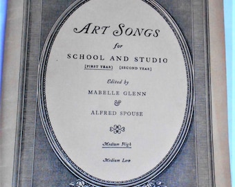 Vintage kunstliedjesboek uit 1930: eerste jaar, school en studio