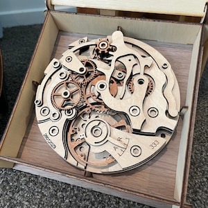 Mechanizm zegarka | Plik wycinany laserowo do tworzenia wielowarstwowych, trójwymiarowych mechanizmów zegarków mechanicznych | Format SVG, ai, dxf, lightburn