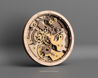 Può includere: Un orologio da parete in legno con ingranaggi a vista e un design a strati. L'orologio presenta numeri romani in marrone chiaro, con ingranaggi dorati e marroni visibili attraverso il quadrante. Le lancette sono rosse. L'orologio ha un diametro di circa 30 cm.