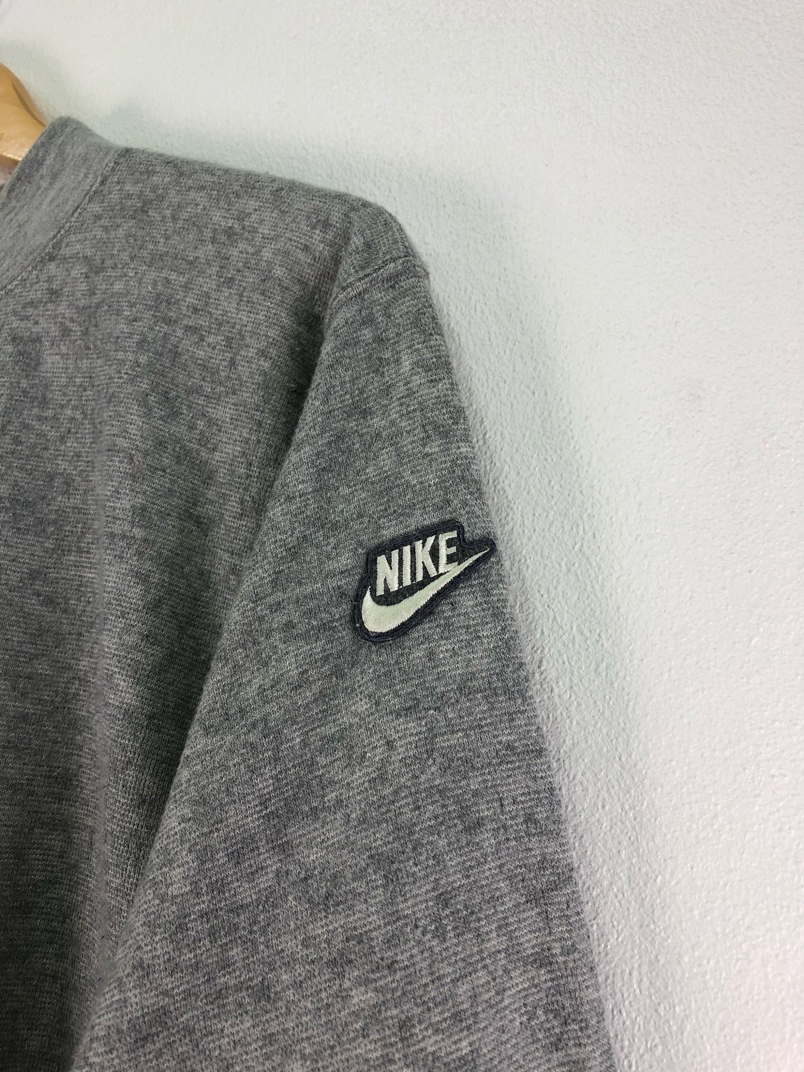 retro grey nike sweatshirt