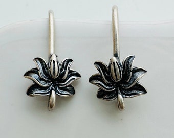 sterling silver flower earwires / earrings findings / 20x8mm