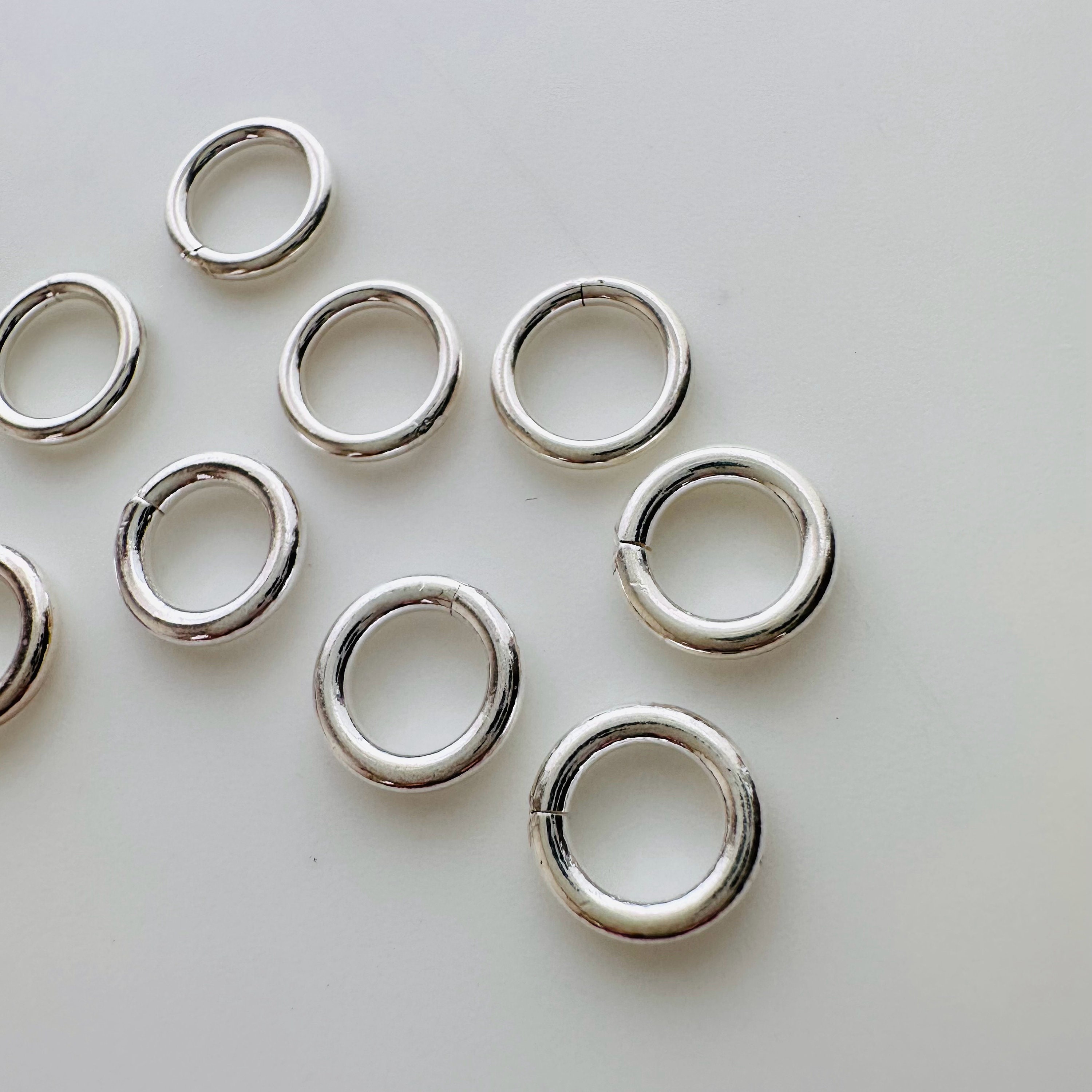 90 Pezzi 10MM Piatto Chiuso Ritorto Jumpring Antico Argento Sterling Cromato 932 - Foto 8