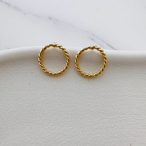 twisted circle earrings settings - sterling silver posts - 10mm / 1 pair