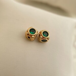 2 Pcs , 9k or rempli , perles cube 6mm , trou 1mm