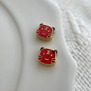 2pc gold tiger charm (9mm/hole 2mm)