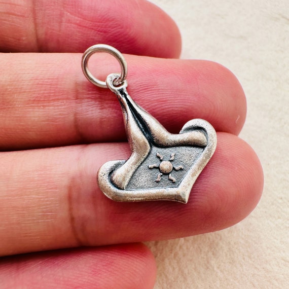 80 Pièces évider étoile Lune Soleil Forme Pendentifs Breloques Vintage 80 Pièces évider étoile Lune Soleil Forme Pendentifs Breloques Vintage