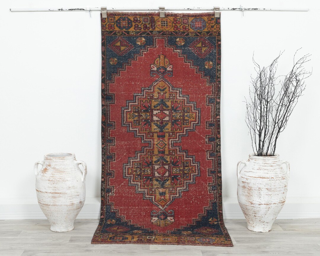 小さなヴィンテージトルコ製ウシャックラグ 3x7：手作り寝室用ラグ