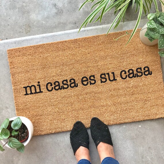 Die Mi Casa Es Su Casa Doormat 18x30 Niedliche Turmatten Hauswarmegeschenk Niedliche Fussmatte Wohneinrichtung Aussenmatte Freche Matten