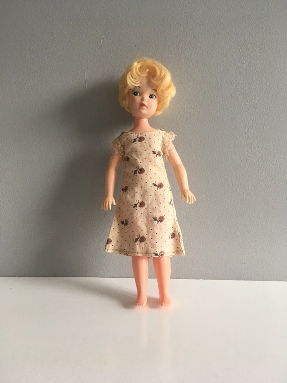 mini sindy doll