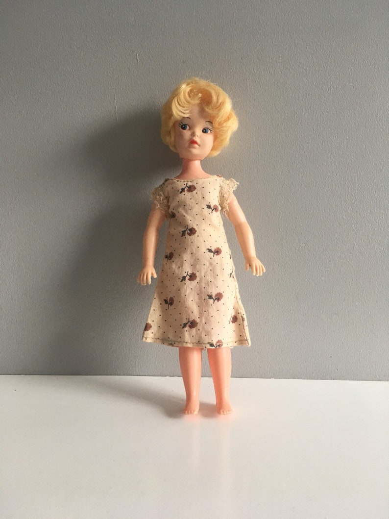 mini sindy doll