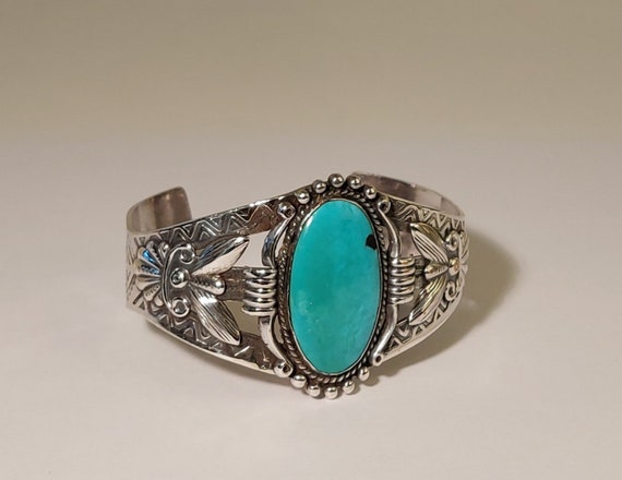 Native American Hand-made Turquoise Cuff Bracelet - image 3