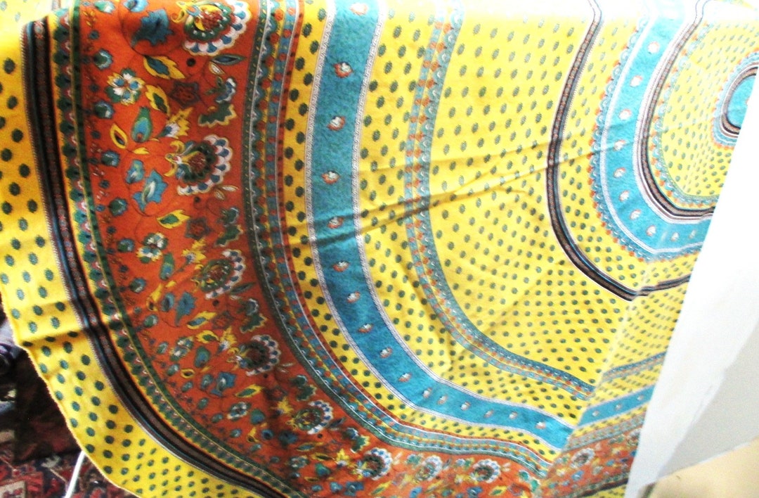 Vintage French Tablecloth, Provence Linens, Table Linens, Patio Table