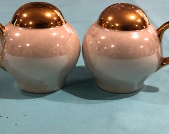 Georgian Homer Laughlin 1940/'s Eggshell Iridescent White and Gold Salt and Pepper Shaker Set