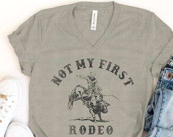 Not My First Rodeo shirt met V-hals, western T-shirt met print
