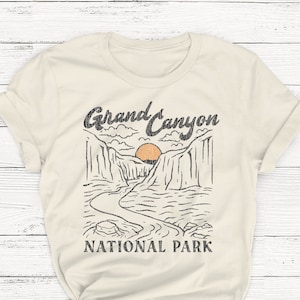 Grand Canyon T-shirt, Camping Shirt, National Park Shirt, Nature Shirt, Outdoors Shirt, Retro Shirt, Vintage Shirt, Unisex T-shirt