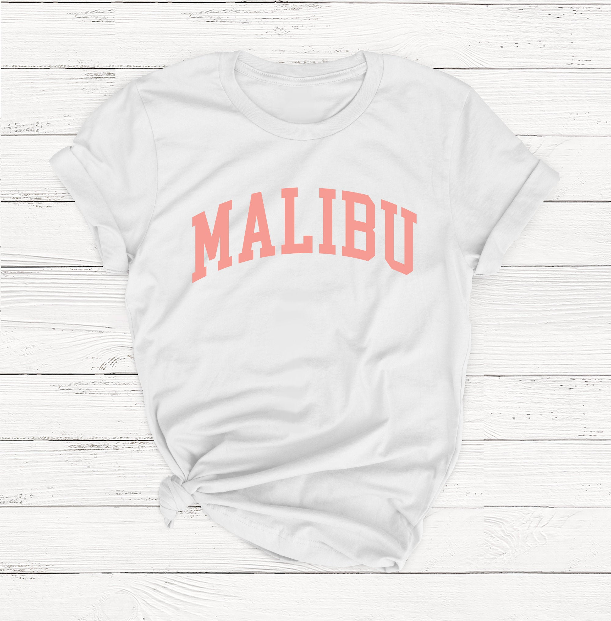 Malibu T-shirt, California T-shirt, Beach T-shirt, Retro Shirt, Vintage Shirt, 90's Shirt, Women's Shirt, Women's Graphic Tee