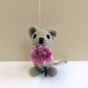 Amigurumi QUOKKA Crochet Toy, Australian Gift, Australian Souvenir, Australian Animal, Baby Shower Gift, Valentine Gift, MADE To ORDER