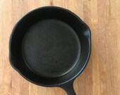 Vintage 8 inch Wagner( ) Cast Iron Skillet 5 Unmarked