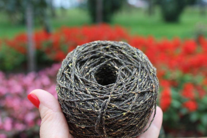 per cone 383 yrds Donegal like tweed yarn hand knitting yarn Merino silk tweed yarn on cone olive green tweed
