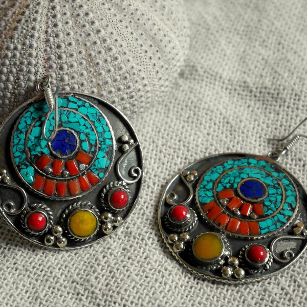 Tibetan ethnic earrings - Turquoise, Coral, Lapis Lazuli & amber - filigree decoration and rond shape - bohemian style earrings