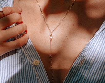 Elegant gold lariat necklace, gold Y necklace, Golden Swarovski lariat necklace, elegant bar necklace