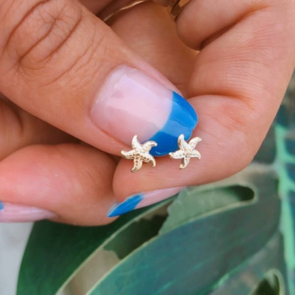 Solid Gold Starfish Earrings, Solid gold earrings, mini starfish stud earrings, Small  gold studs, Screw back earrings