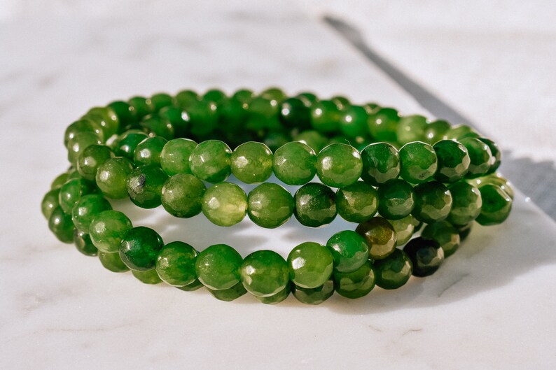 Green Jade Healing Crystal Round Beaded Bracelet. Dyed Green Etsy