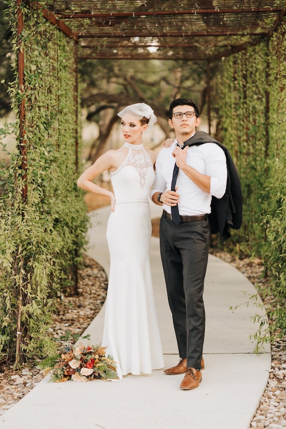 sweetheart trumpet wedding dress with beaded sash Private Label Luxury Beaded Lace Sleeveless Mermaid Bridal Dress main image 0