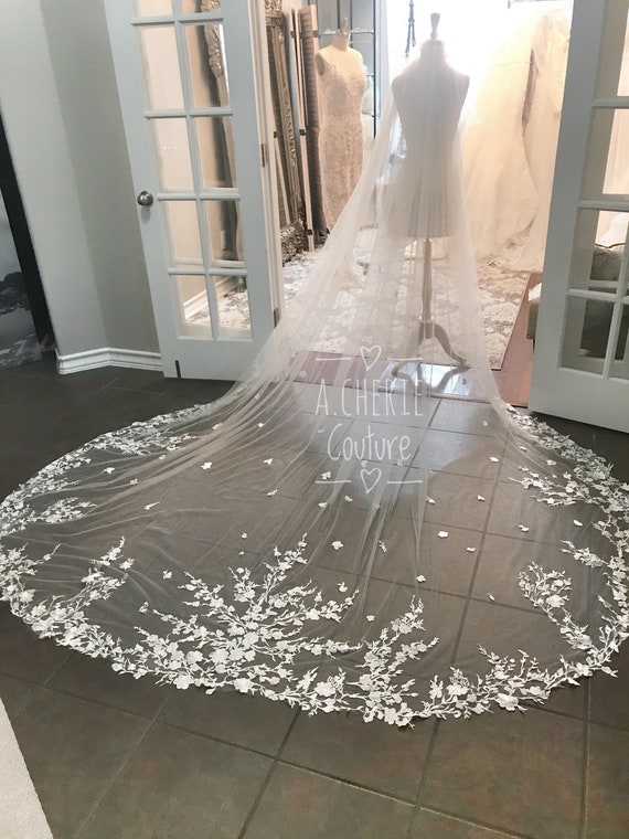 Floral Lace Cathedral Veil - Light Ivory Flower Bridal Veil  display picture 1
