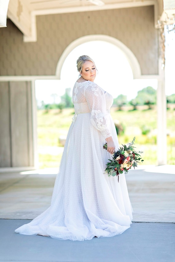 Plus size vintage wedding dresses discount