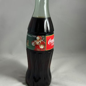 Vintage Santa Coca- Cola  8 fl oz bottle Sealed