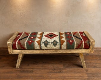 Banco de madera tapizado con tela Kilim hecho a mano, estilo rústico bohemio, ideal para recibidor, con asiento de tela de lana y yute, otomana de estilo granja o como mueble auxiliar para sala de estar.