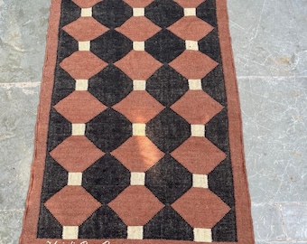 Alfombra de yute tejida a mano, alfombra Kilim para pasillo, alfombra bohemia para escaleras, alfombra tribal geométrica, alfombra hecha a mano, alfombra con patrón de pies a medida