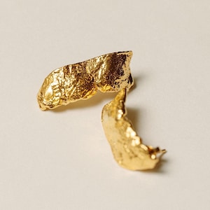 Orecchini fusi, orecchini placcati in oro 24 carati, scritta fratturata, gioielli antichi, biglietto d'auguri Pamela, orecchini vistosi, gioielli greci, regali di compleanno