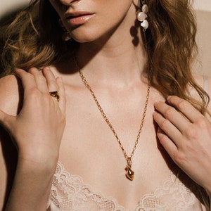Lady Amphora Necklace, 24K Gold Plated, Coin Necklace, Pamela Card, Ancient Jewelry, Vase Necklace, Layering Necklace, Greek Jewelry, Gift
