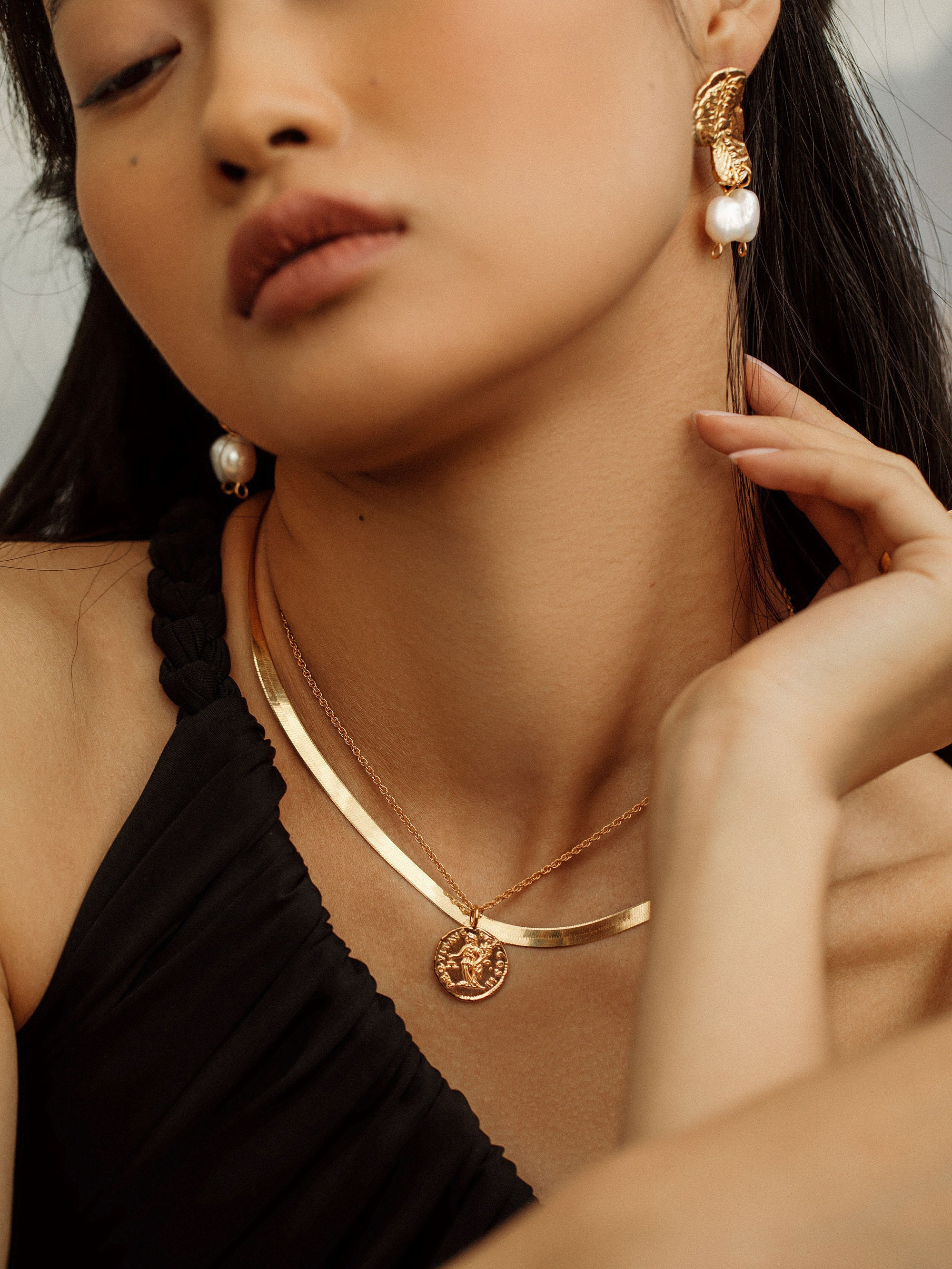 Veritas Aequitas Necklace 24K Gold 