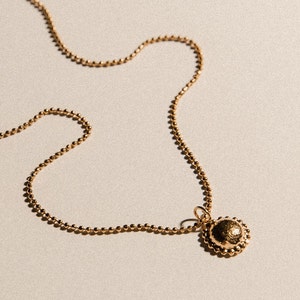 Gouden muntketting, 24 kt verguld, Madonna's Halo-ketting, oude sieraden, medaillonketting, Pamela Card, sierlijke sieraden, sierlijke ketting