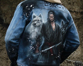 Kurtka anime na zamówienie, kurtka jeansowa cosplay na zamówienie, malowana kurtka jeansowa z wilkiem samurajem, ręcznie malowana kurtka, spersonalizowana, męska i damska