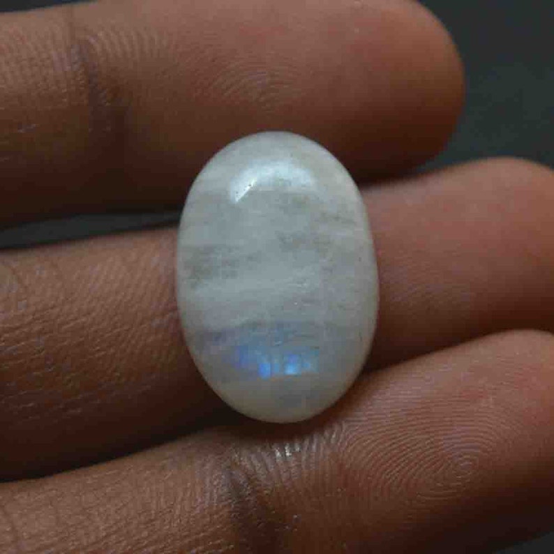 Craft Supplies Blue Fire Gemstone 16.5 Carat Natural White Rainbow Moonstone Cabochon G22168 Oval Shape