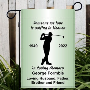 Drapeau personnalisé du jardin du souvenir : Pierre tombale « Golfing in Heaven »