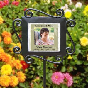 Personalized Memorial Photo Garden Stake: Green Border Plant Marker